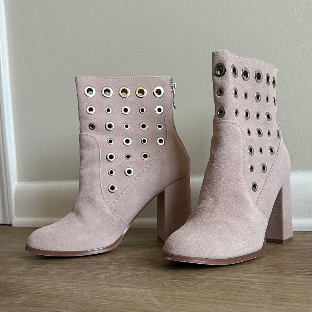 Chinese Laundry Carmen Women's Blush Ankle Booties